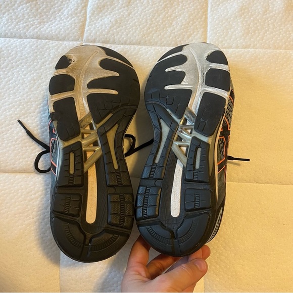 Men's Asics 1011A837 Running Shoes Size 9 - Picture 5 of 7